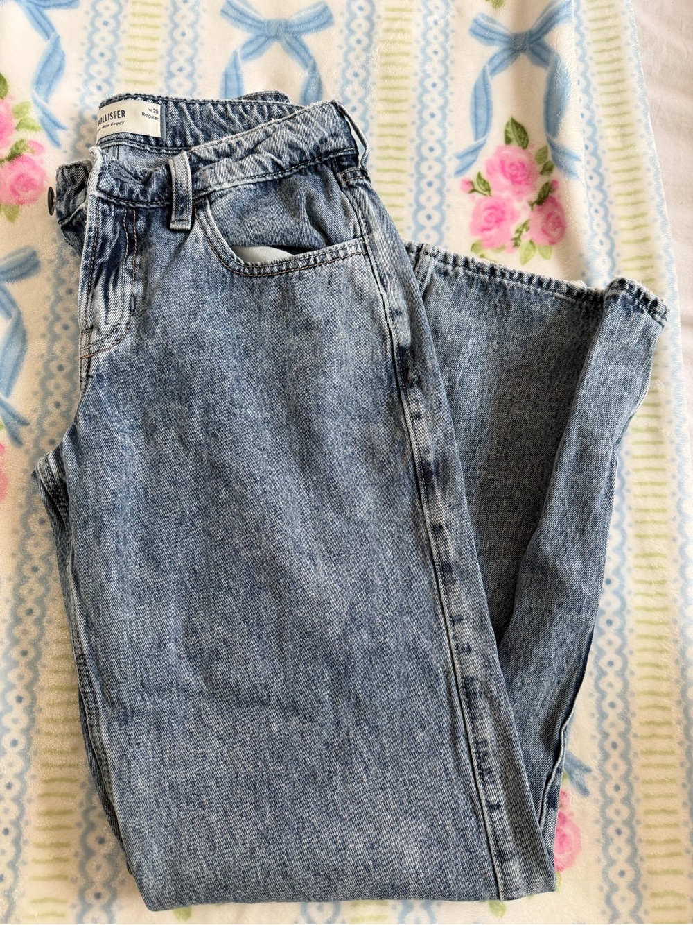 Hollister High-Rise Light Blue Mom Jeans